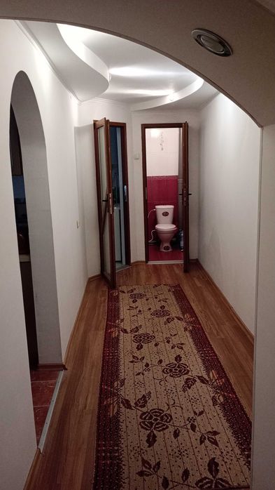 Велика трикімнатна квартира район Сільхозтехніка