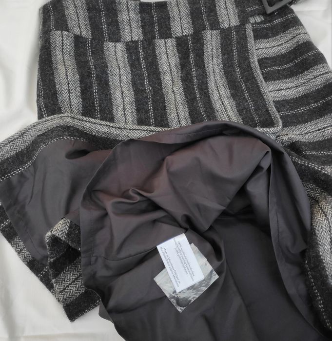 Вовняна спідниця в смужку Laura Ashley ashley смугаста спідниця міді