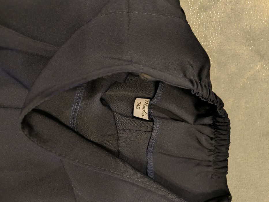 Komplet dla dziewczynki 134 na wiosnę, na święta