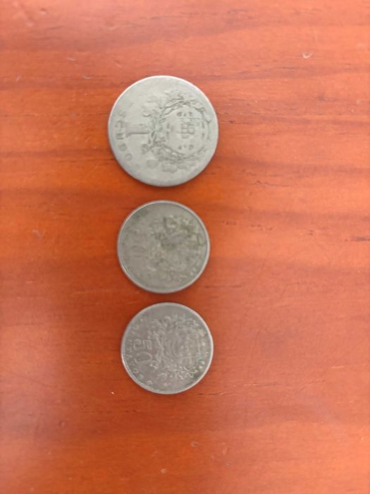 Moedas comemorativas 100 escudos