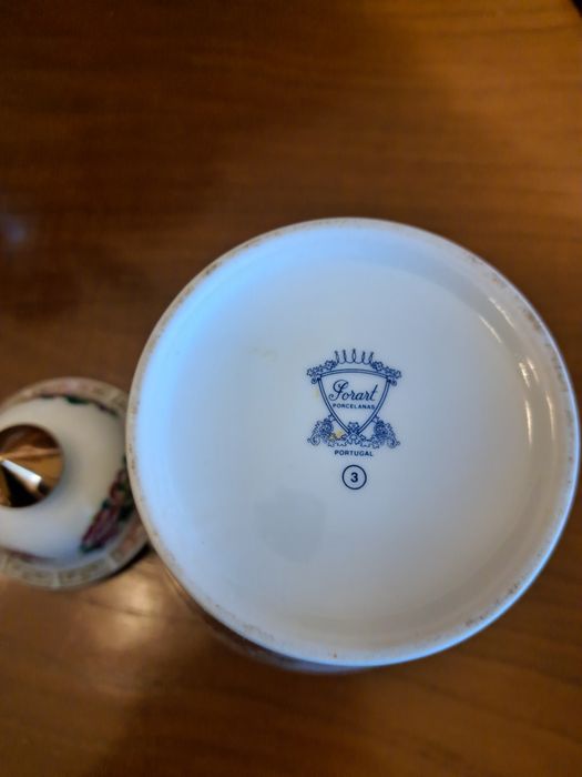 Pote em porcena da Porart