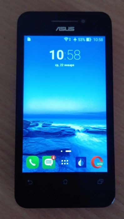 Мобільний телефон Asus ZenFone 4 (A400CG)