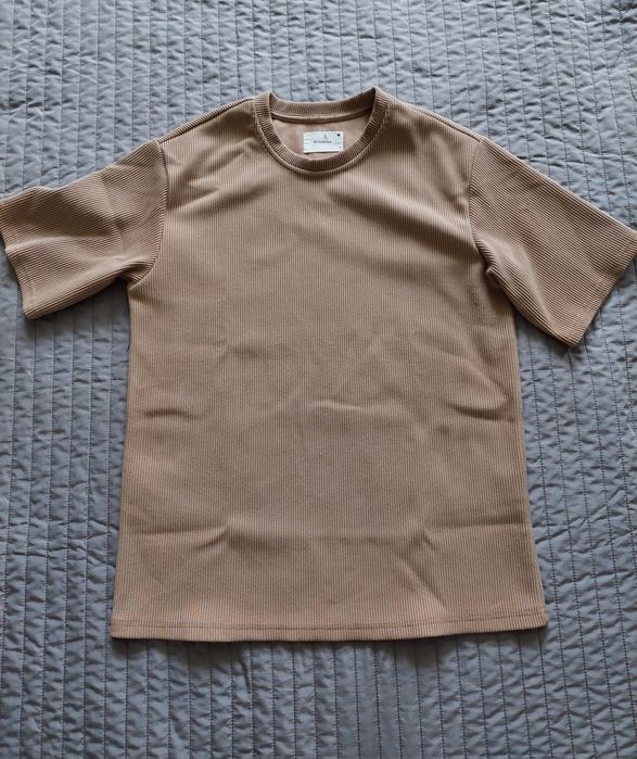 T-shirt z grubszego prążkowanego materiału Reserved rozmiar S