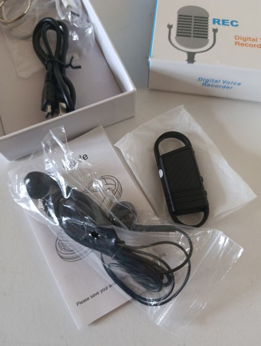 Mini Dyktafon Cyfrowy – Brelok 2w1 + Słuchawki