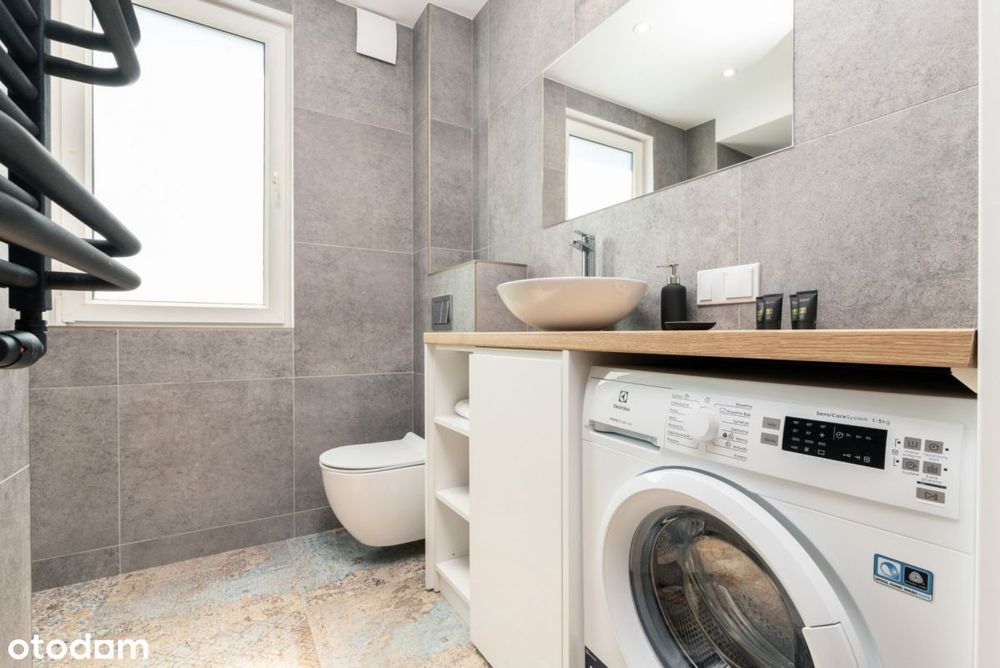 **skm 10 minut** Prywatny parking i balkon!**