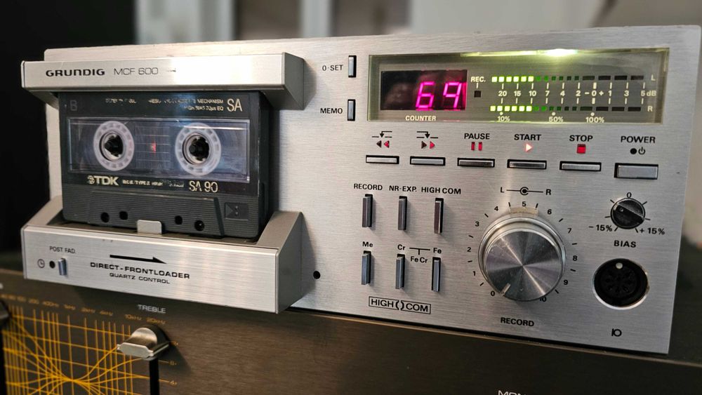 GRUNDIG MCF 600 Deck stereo Sprawny