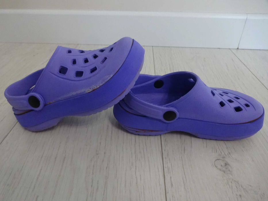 Klapki dziewczęce rozmiar 24/25