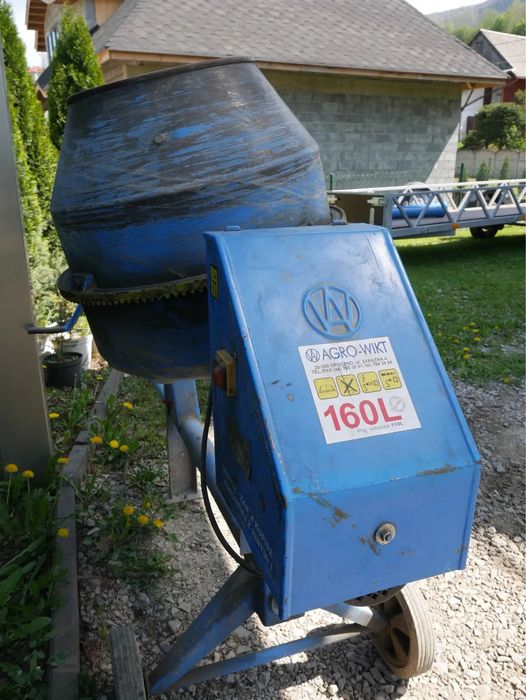 Betoniarka 160L.