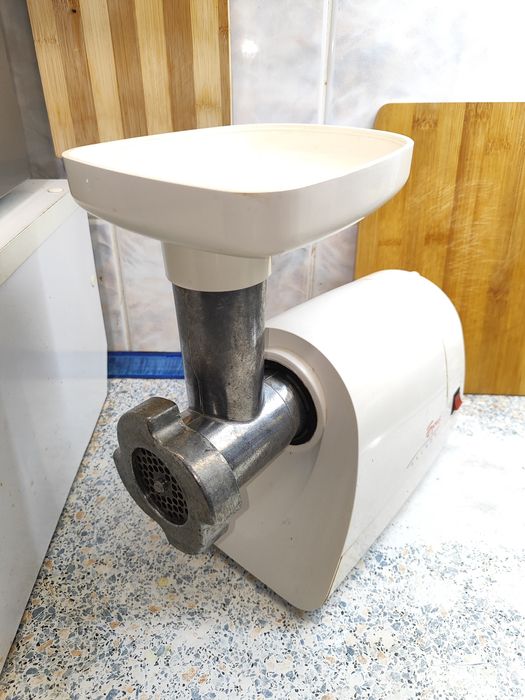 Мясорубка электрическая "Бриз" ЭМШ-30/160