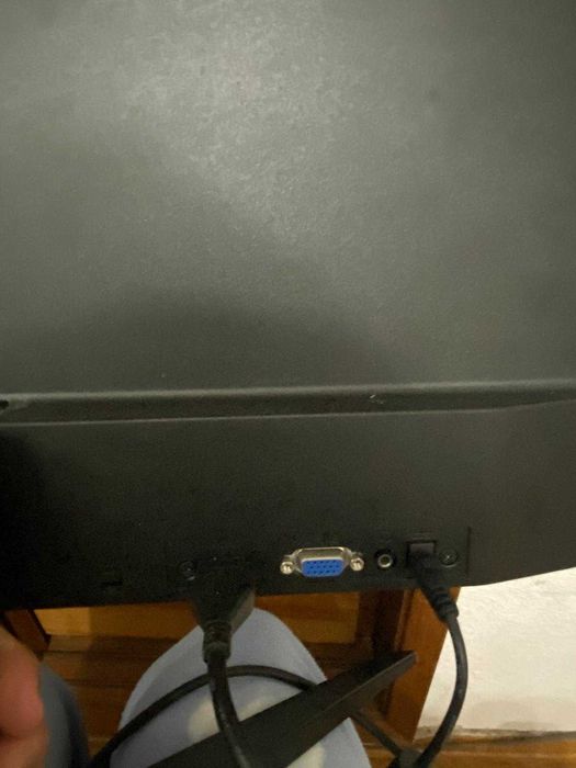 Monitor AOC 21.5” Full HD 60Hz – Excelente Estado