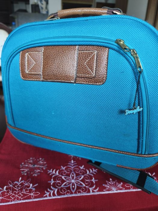 Kuferek na kosmetyki.