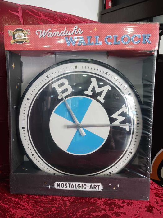 Relógios alusivos marcas