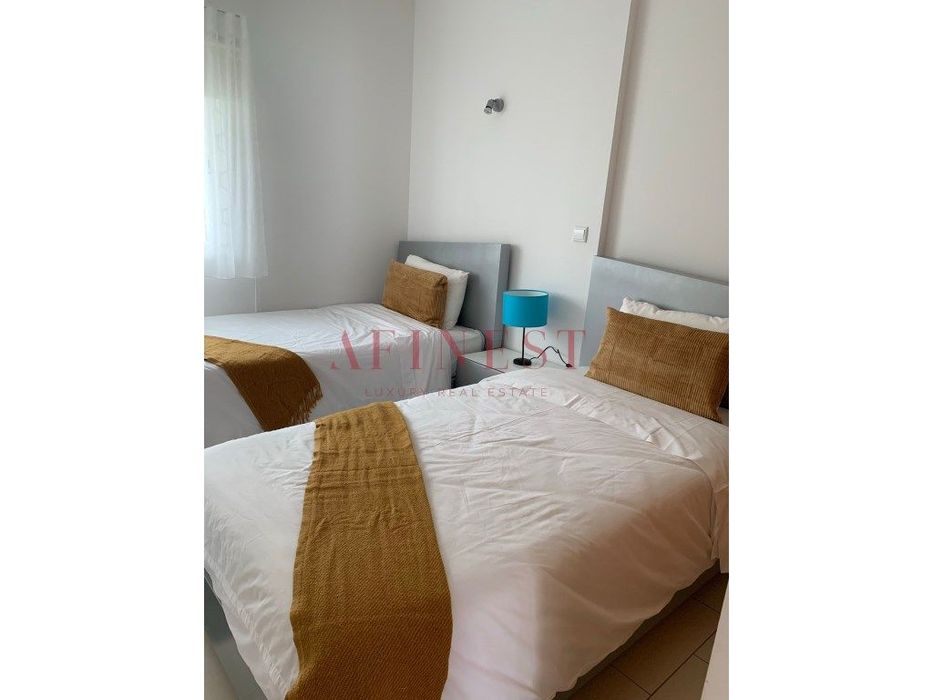 Apartamento T3 Para Arrendamento Em Quarteira | Em Frente À Praia