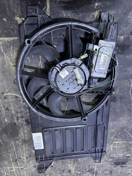 Дифузор вентилятора основного радіатора MAZDA 3 BL 09-13