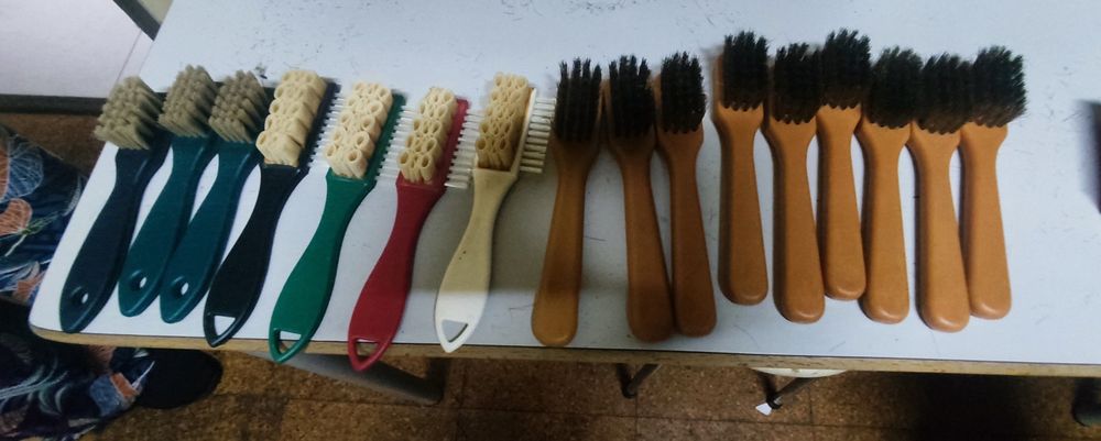 Conjunto de escovas para calçado