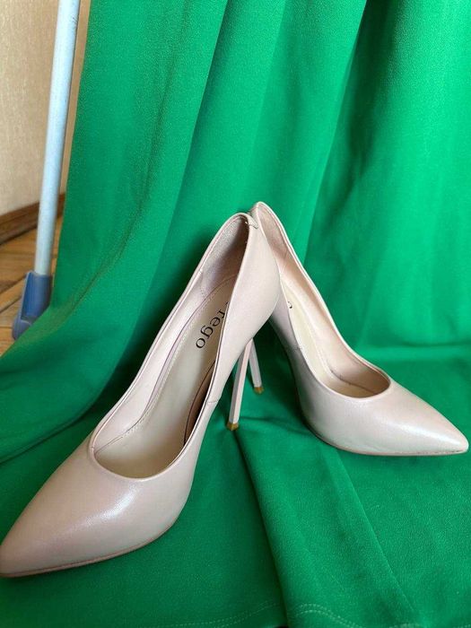 Туфлі човники  жіночі