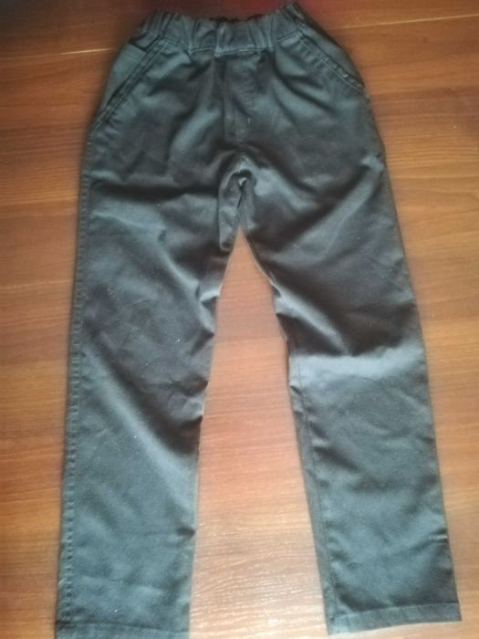 Spodnie eleganckie czarne roz. 122