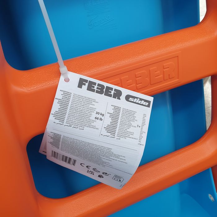 Escorrega infantil / criança