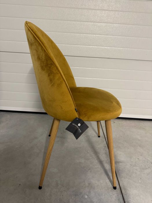 Cadeiras amarelas de veludo (NOVAS)
