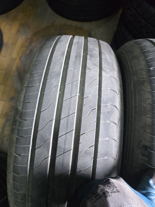 235/60R18 Goodyear Efficientgrip 2 SUV