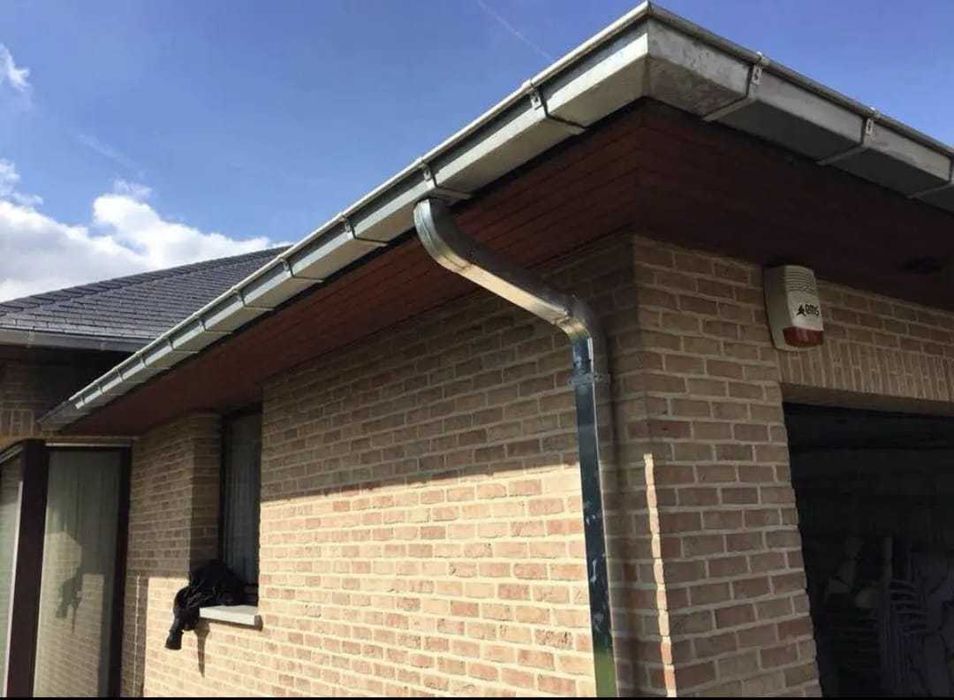 Kompleksowe Usługi Dekarskie- Budowa Dachu, Naprawy i Montaż Rynien,