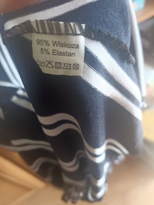 Sukienka czarna w białe paski r. 48 nowa
