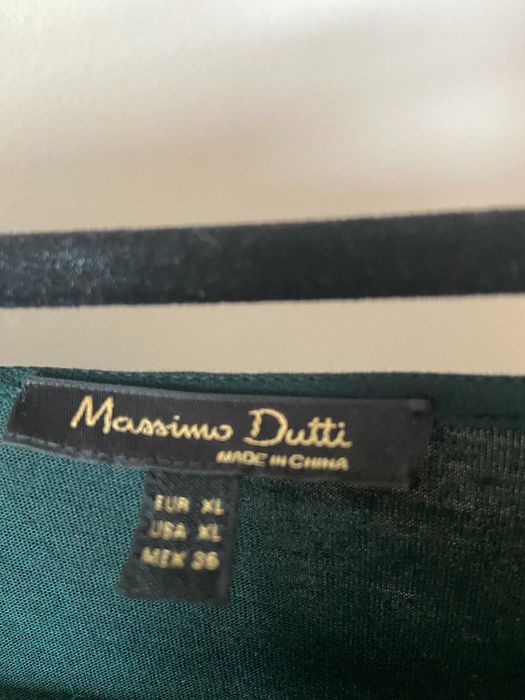 Blusa verde com rendilhado