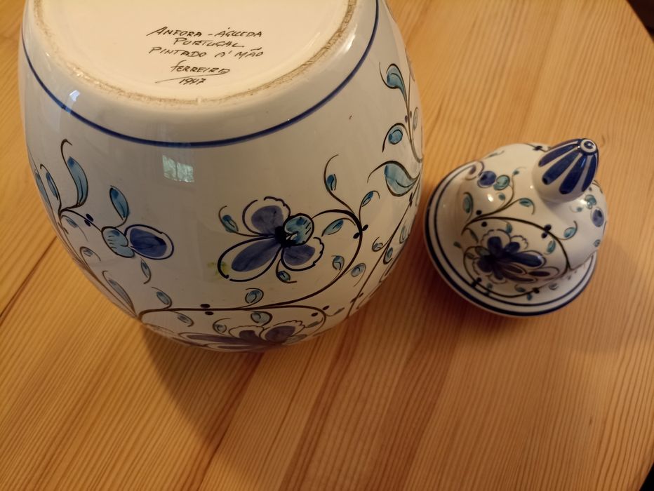 Hand-painted High Ceramic Pot - 1997431394568851302403