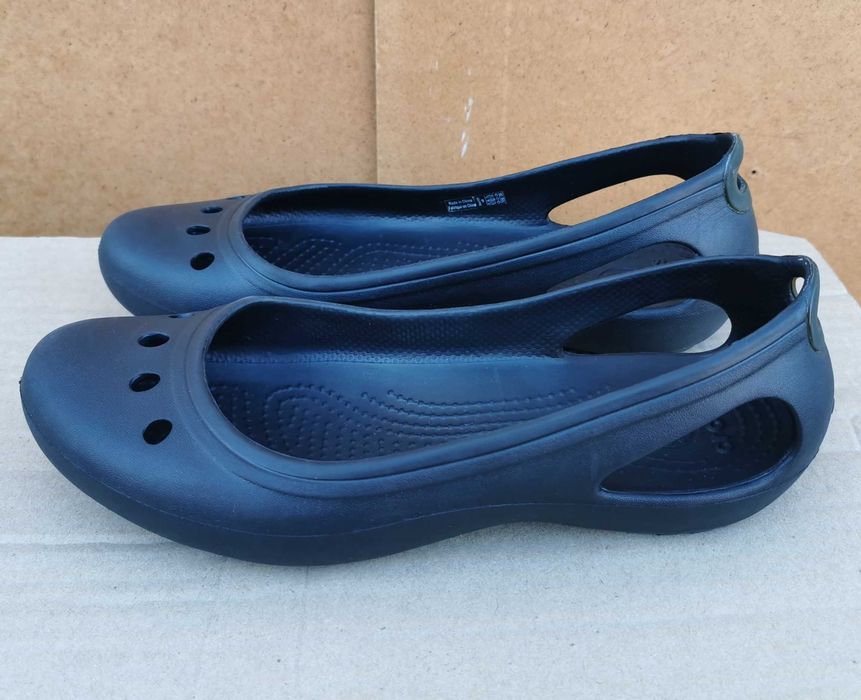 Балетки босоножки сандалии Crocs Kadee W8 Оригинал