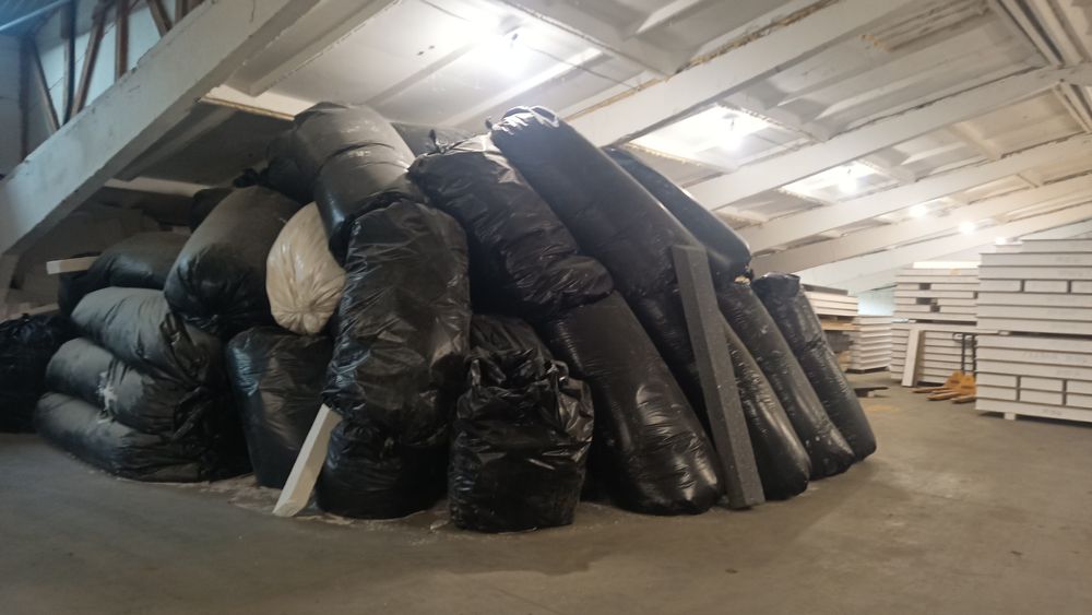 Отходы пенопласта