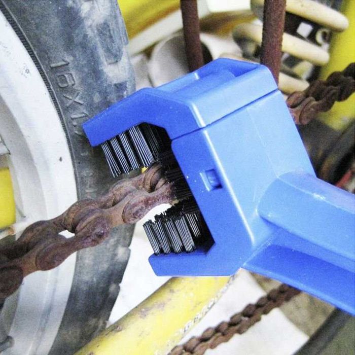 Narzędzia SZCZOTKA do CZYSZCZENIA ŁAŃCUCHA ROWERU kpl. szczotek 3 szt.