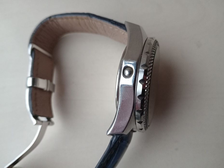 Часы наручные Breitling