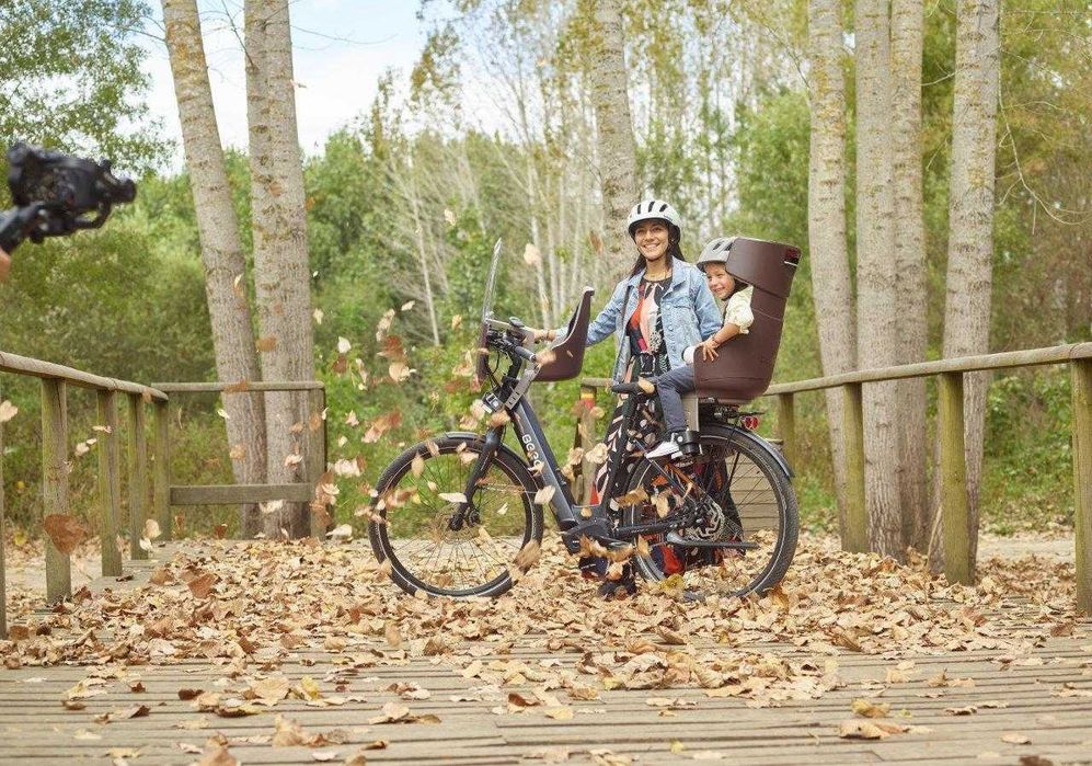 Fotelik rowerowy tylny BOBIKE MAXI TOUR EXCLUSIVE na tył