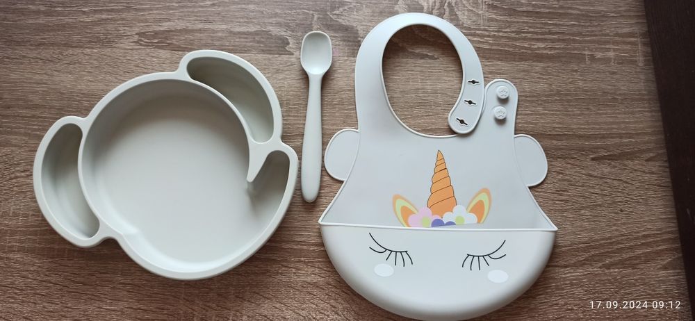 Силіконовий посуд для дітей