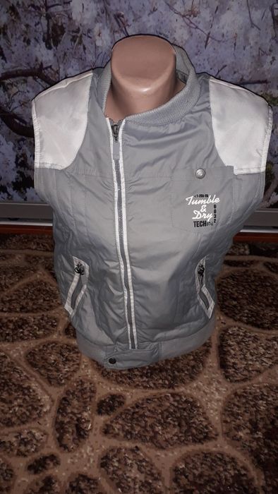 Жилетка безрукавка