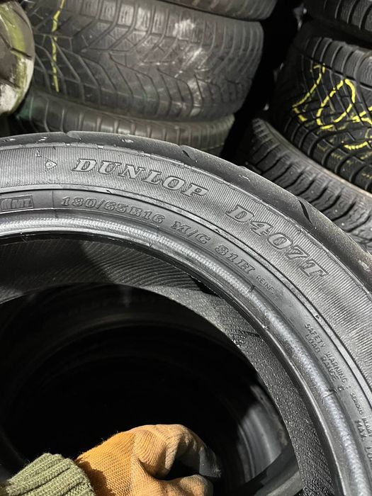 180 65 16 Dunlop D407 T Harley Davison