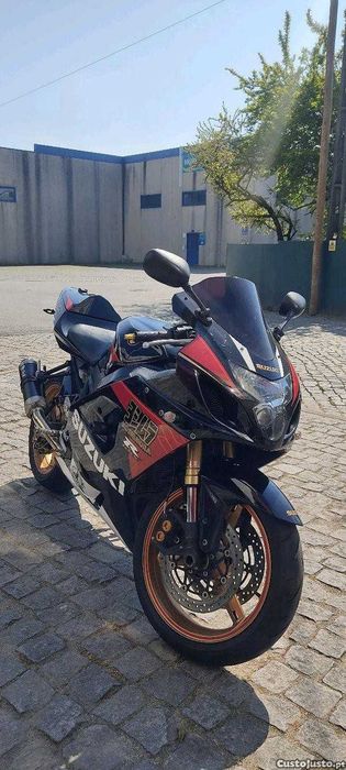 GSXR 750 k5 + Extras