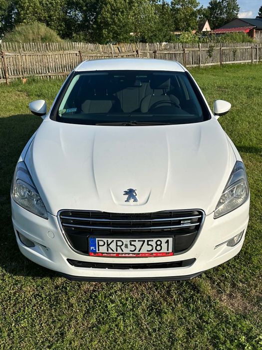 Peugeot biały 508