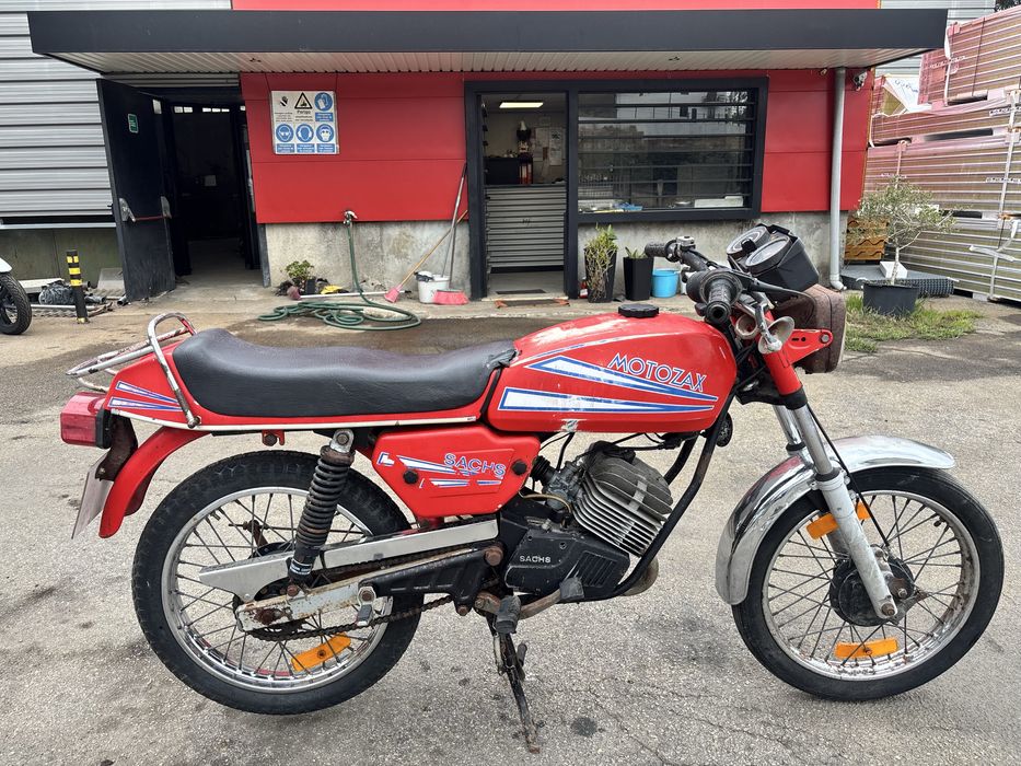 Motorizada em estado razoável