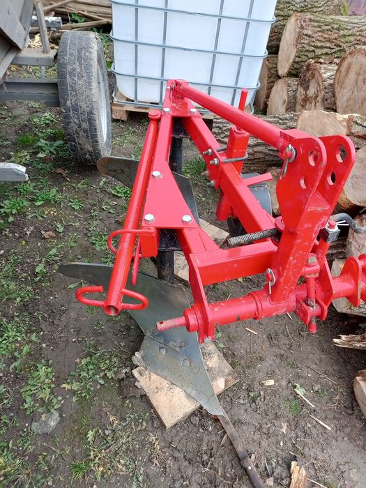 Плуг двокорпусний 2*20 virax