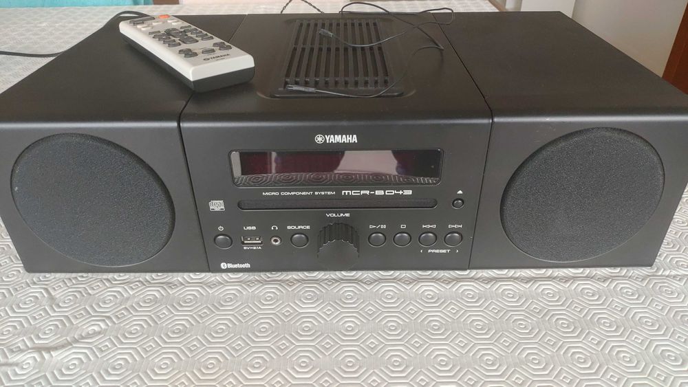 COMO NOVO! Yamaha MCR-B043 – Som Top + Bluetooth + CD