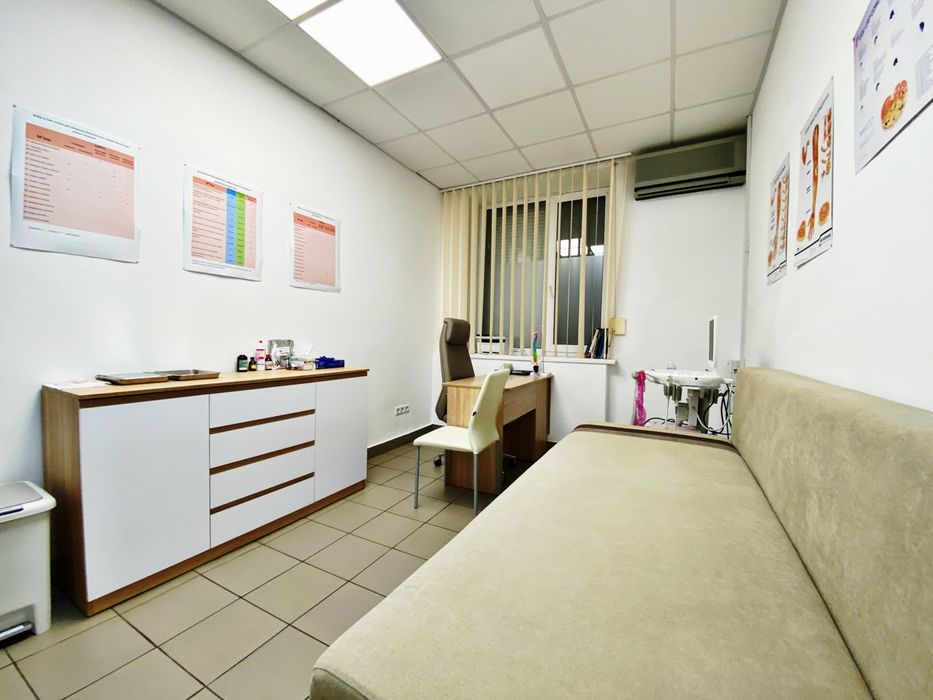 Комерційне приміщення на фасаді бул. Маяковського