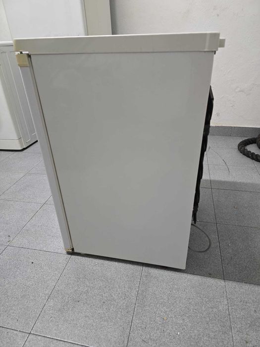 Arca congeladora vertical 4 divisões 85cm altura