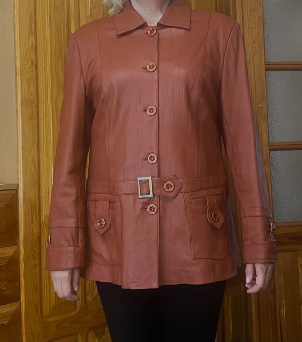 Кожаный женский пиджак