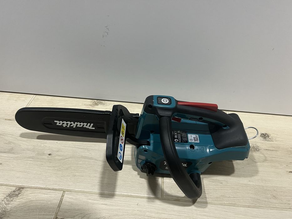 Акамуляторна пилка Makita