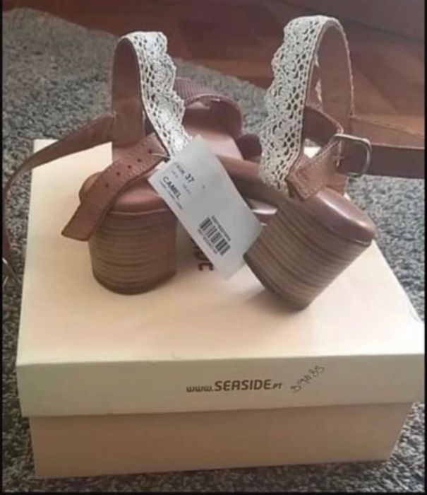 Vendo sandálias de senhora