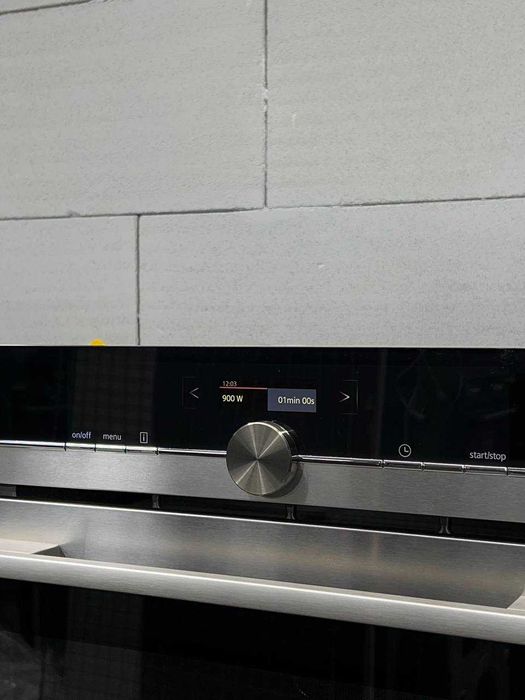 Духова шафа HB876GDS1S + Мікрохвильова піч CF634AGS1