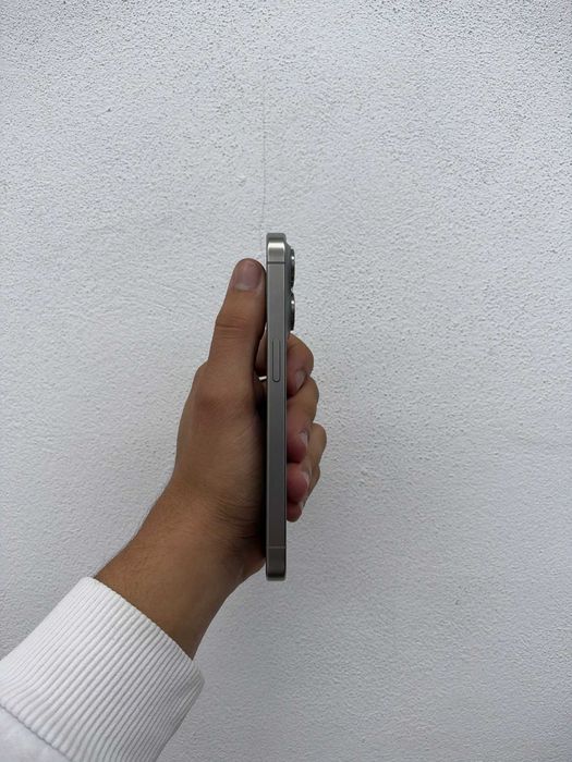iPhone 15 Pro 128GB Natural Titanium