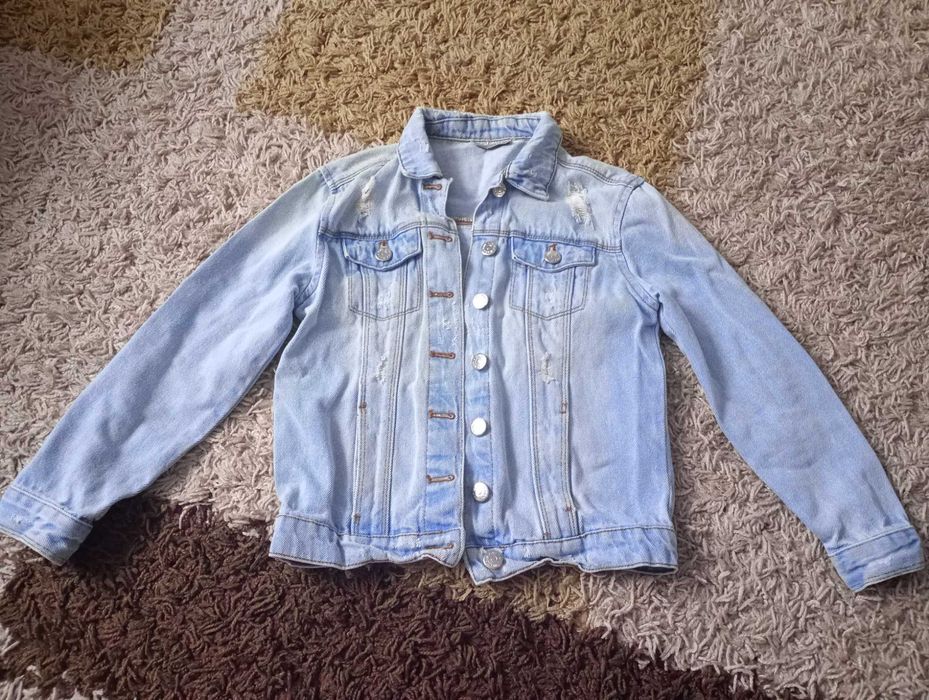 Bluza katana kurtka jeansowa jasna przecierana z dziurami rozm. 140