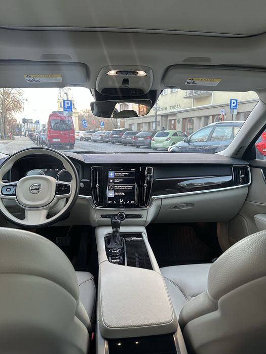 Auto do ślubu Volvo s90